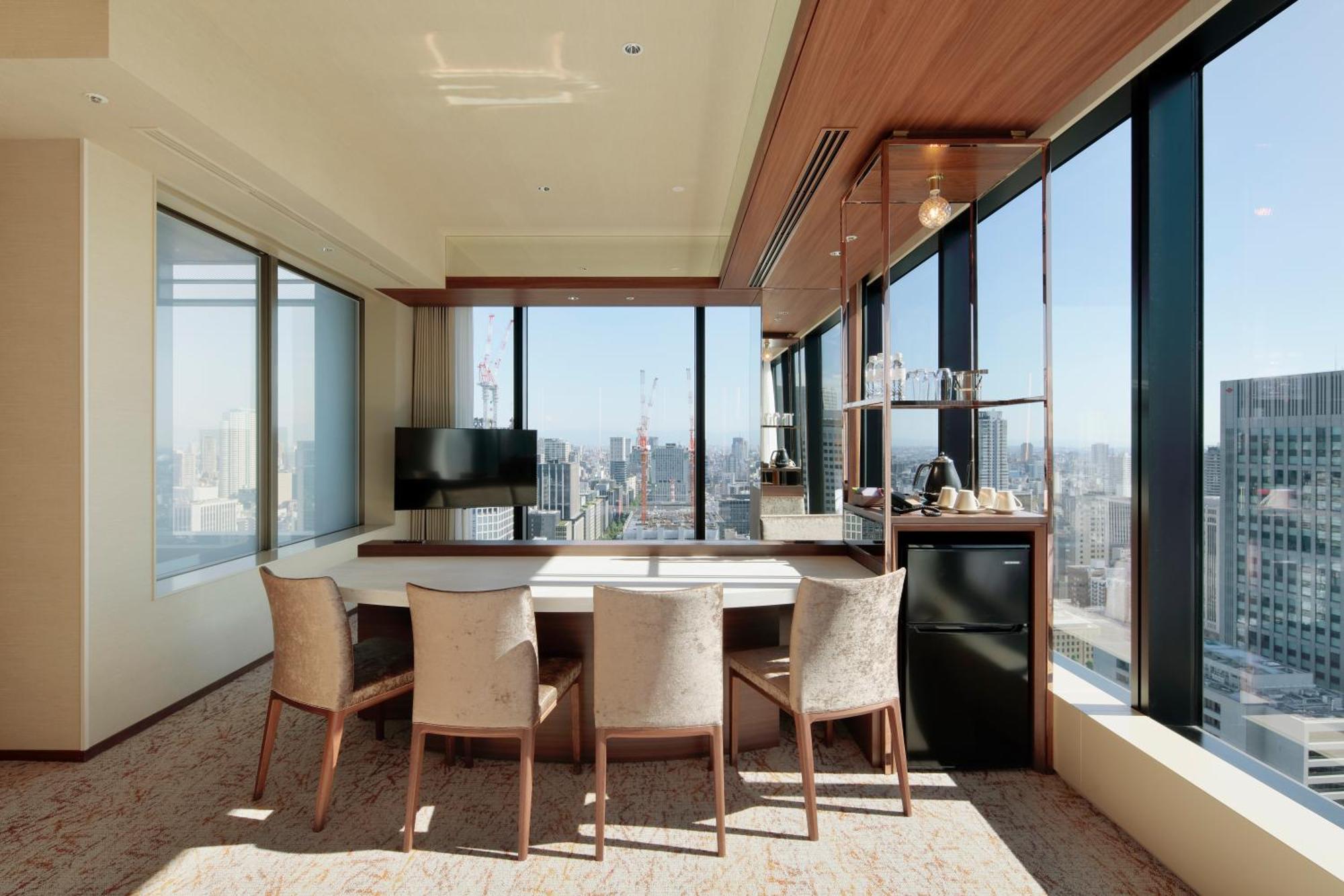 Candeo Hotels Osaka The Tower Экстерьер фото A typical suite at the hotel