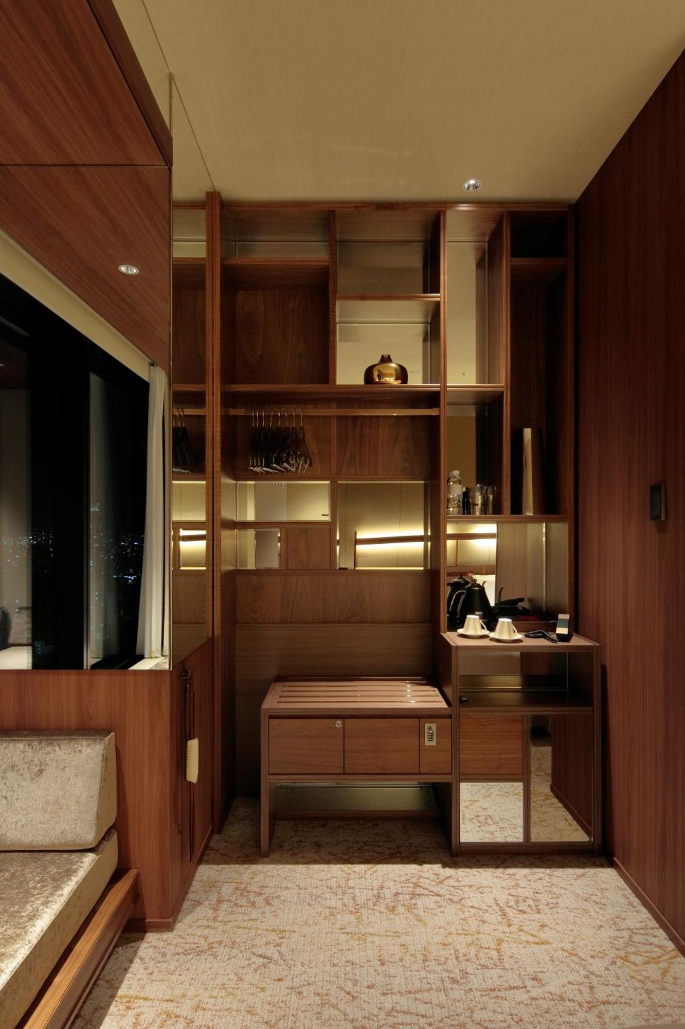 Candeo Hotels Osaka The Tower Номер фото A wet bar in a hotel room
